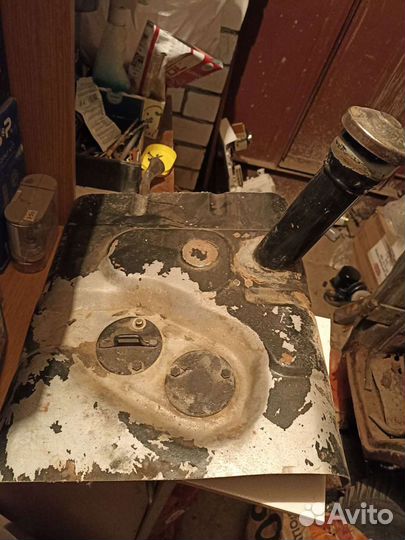 Горловина топливного бака