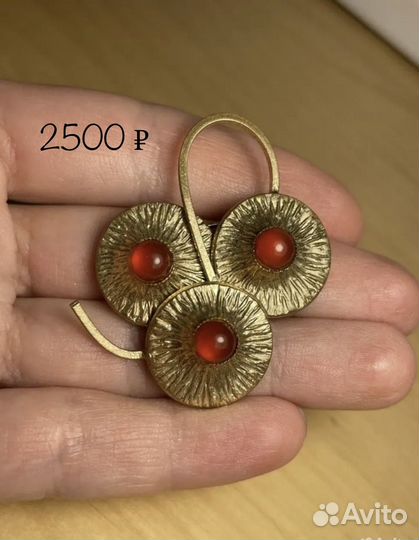 Винтаж брошь Европа разные