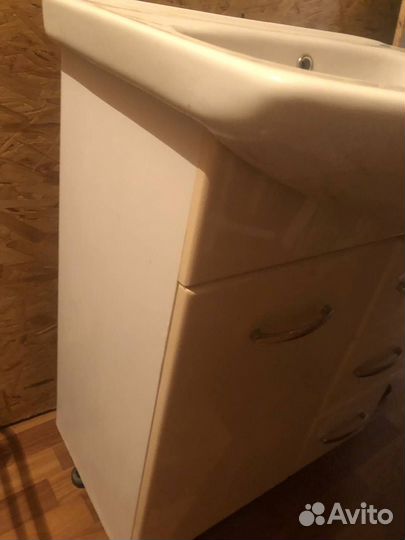Тумба с раковиной для ванной 60 см бу