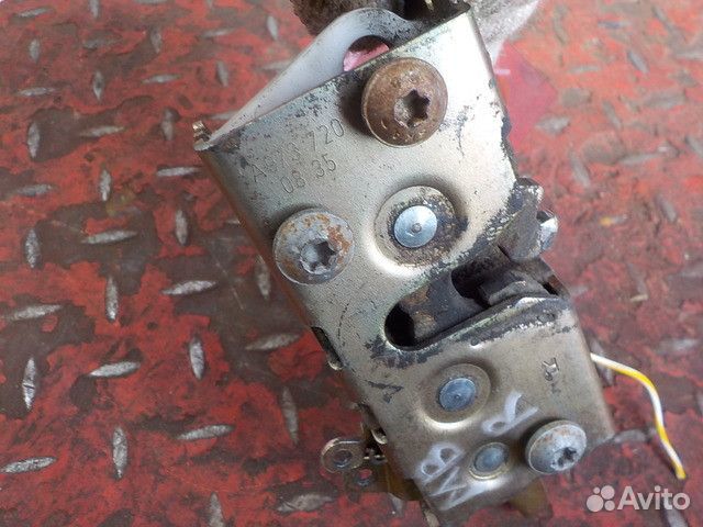 Замок двери Mercedes-Benz Axor Atego 9737200835