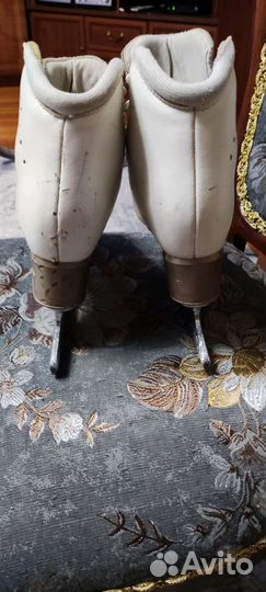 Фигурные коньки Edea Chorus 235