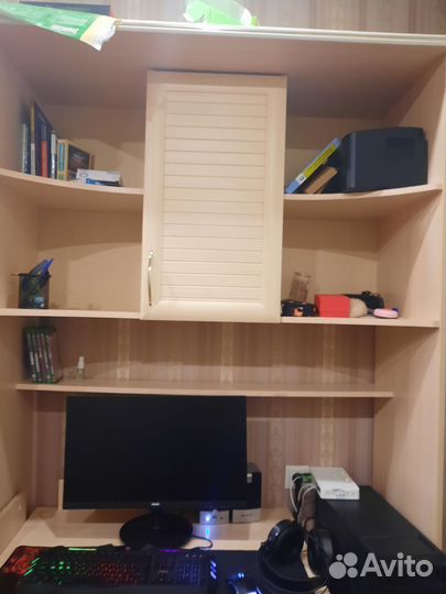 Компьютерный стол
