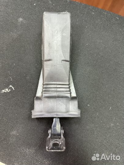 Ограничитель двери водителя Audi Q5 FY с 2017 г.в