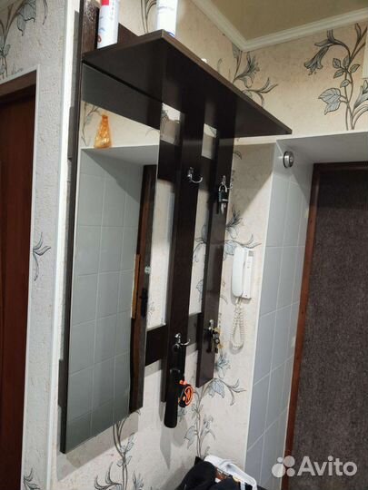 Вешалка в прихожую с зеркалом