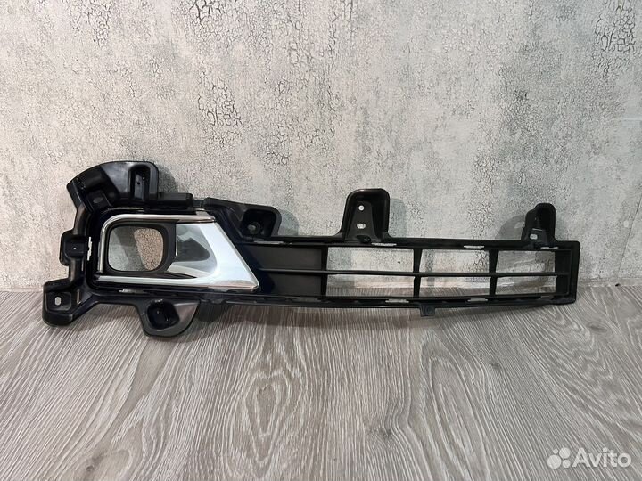 Решетка бампера Toyota Land Cruiser 2015- правая