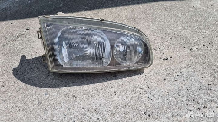 Фара на делику