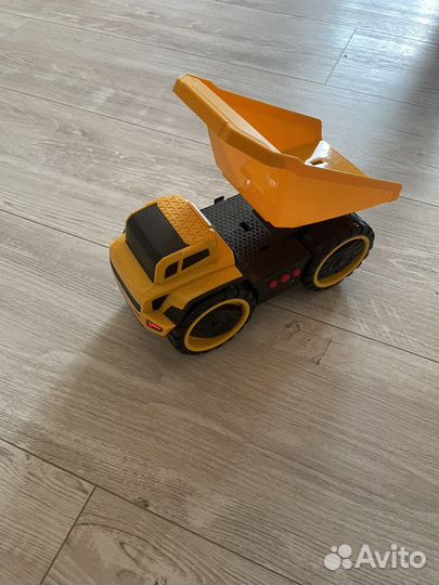 Игрушка самосвал