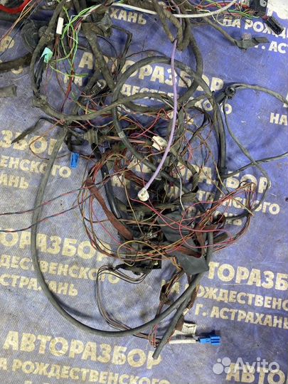 Проводка подкапотная Mercedes-Benz W203 седан