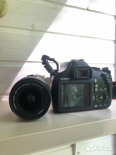 Зеркальный фотоаппарат Canon 1100d