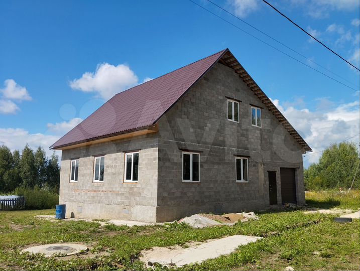 Дом 181,9 м² на участке 12,8 сот.