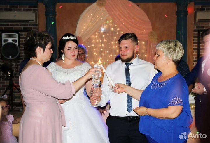 Ведущая праздников