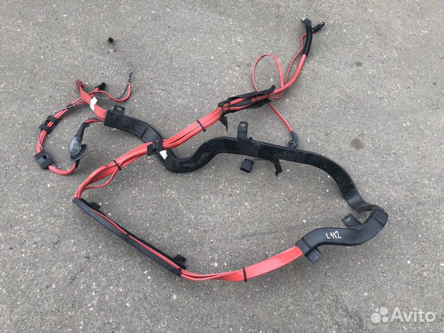 Плюсовой провод акб BMW 7 F02 08-12