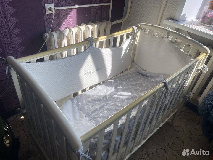 Детская кроватка