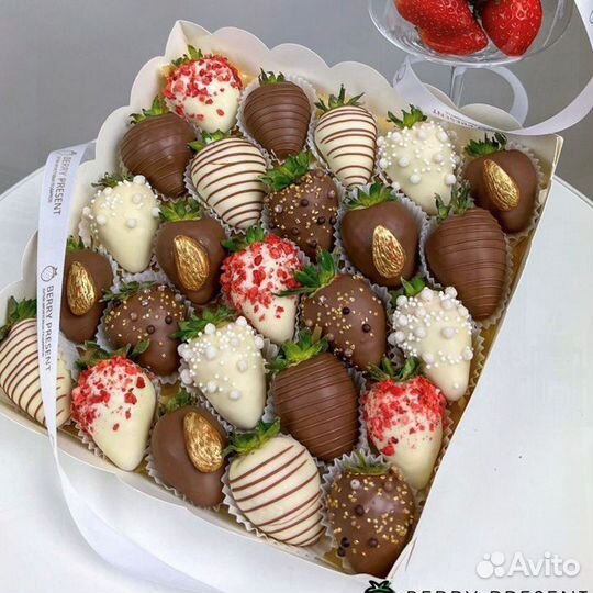 Клубника в шоколаде в наличии