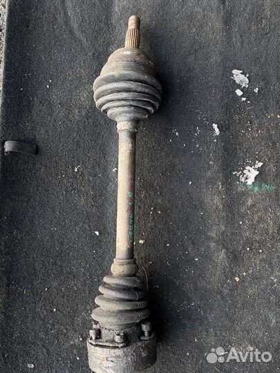 Полуось передняя левая volkswagen golf 3 1.8