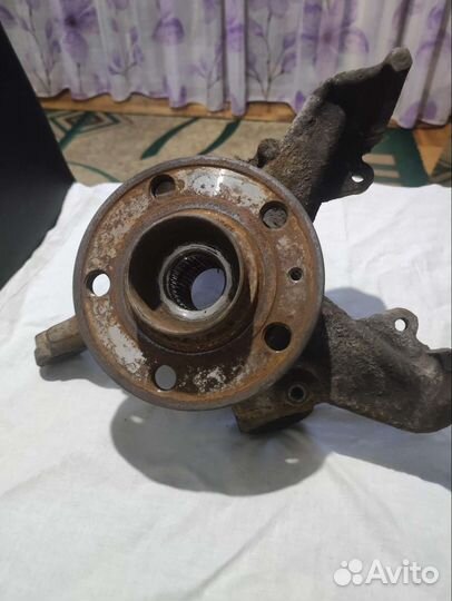 Поворотный кулак skoda fabia