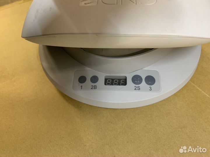 Лампа CND Shellak для ногтей