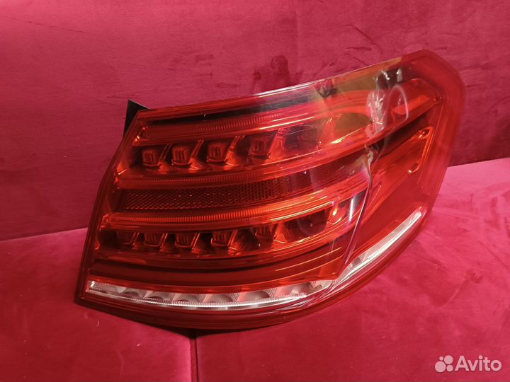 Фонарь задний правый Mercedes w212 рестайлинг