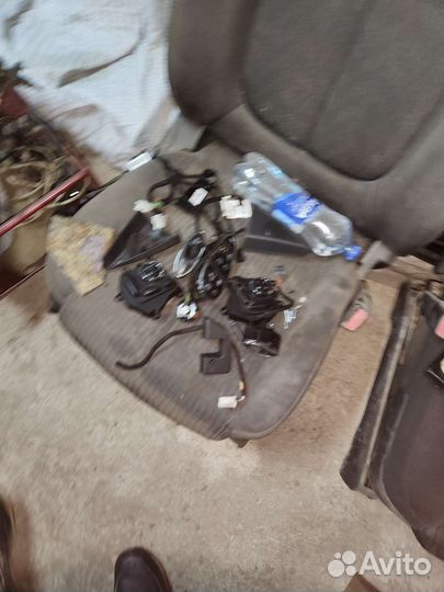 Пищалки уголки на mercedes w211 04г