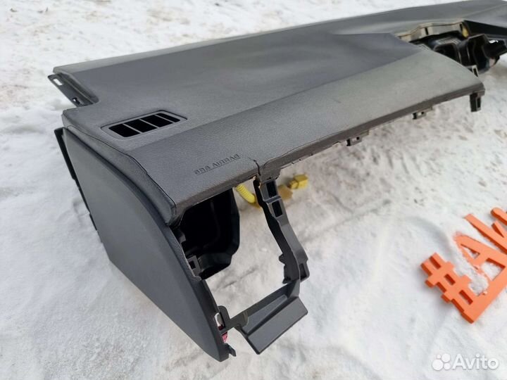 Передняя панель торпедо Toyota Axio Fielder