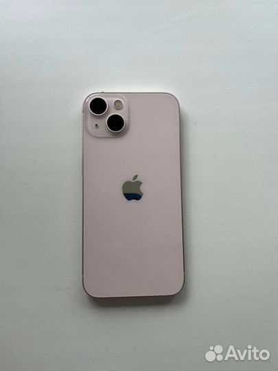 Телефон iPhone 13