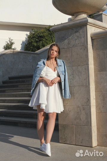 Продавец консультант в магазин женской одежды