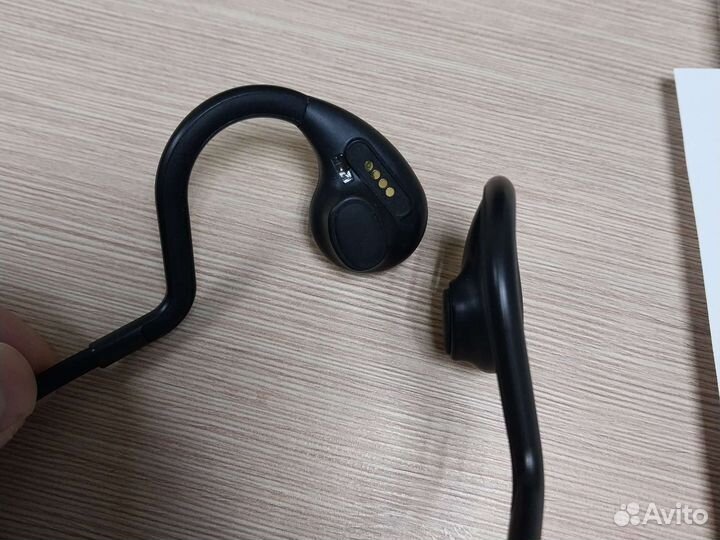 Беспроводные наушники с костной проводимостью