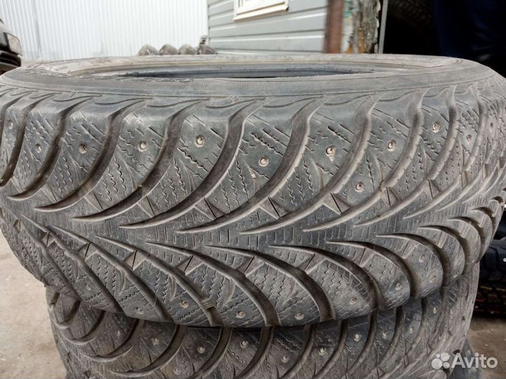 Sava Eskimo Stud 185/60 R15 88T