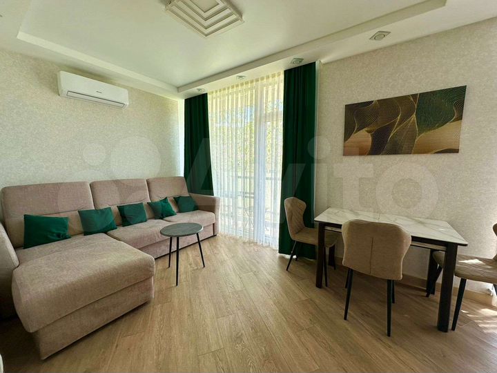 2-к. квартира, 43 м², 3/3 эт.