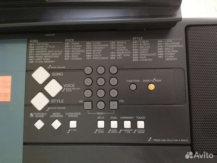 Синтезатор Yamaha psr e333 + самоучитель для игры