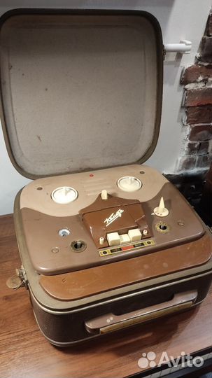 Магнитофон Комета мг 201