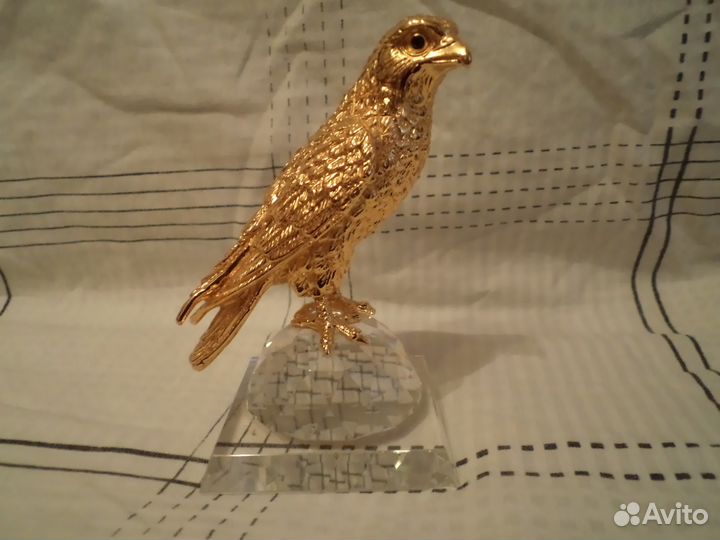 Орел статуэтка