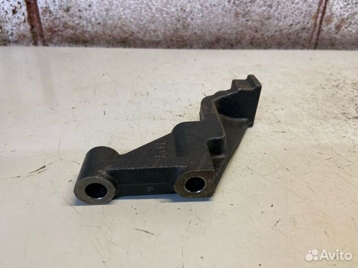 Крепление двигателя Hyundai Tucson 1