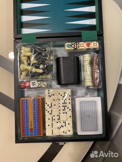 Игральный набор в кожаном футляре