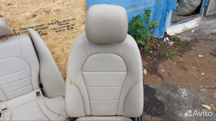 Кожаный салон Mercedes-Benz C W205 2.0 2014