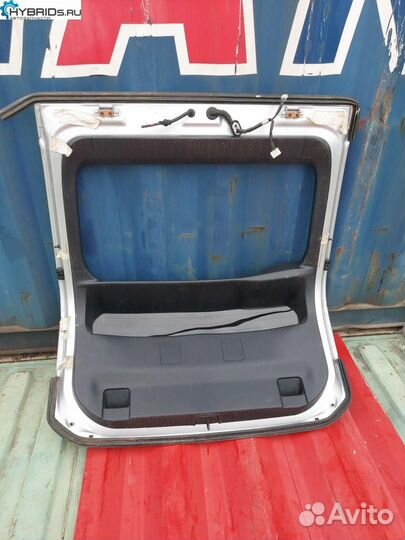 Крышка (дверь) багажника Toyota Prius 3 ZVW30