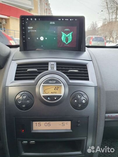 Рамка для экрана вместо магнитолы Megane2