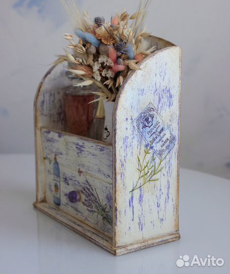 Декоративная подставка в стиле шебби-шик