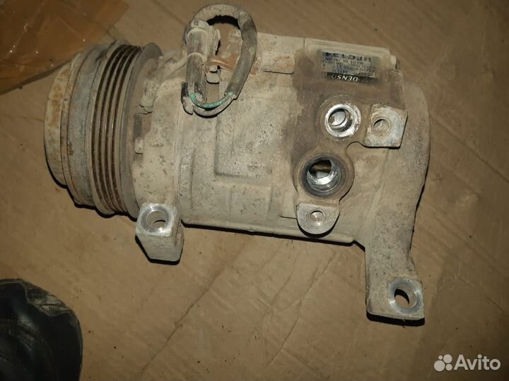 Компрессор кондиционера Cadillac Escalade III