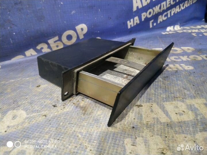 Пепельница Ваз Лада 2105 седан 2106 2000