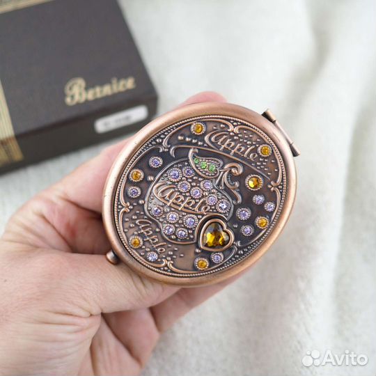 Зеркало складное карманное космитеческое Bernice