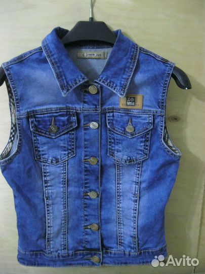 Джинсовая жилетка женская