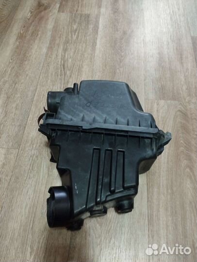 Корпус воздушного фильтра Toyota Scion