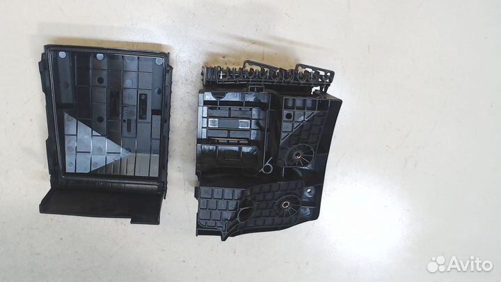 Блок предохранителей Volkswagen Tiguan, 2014