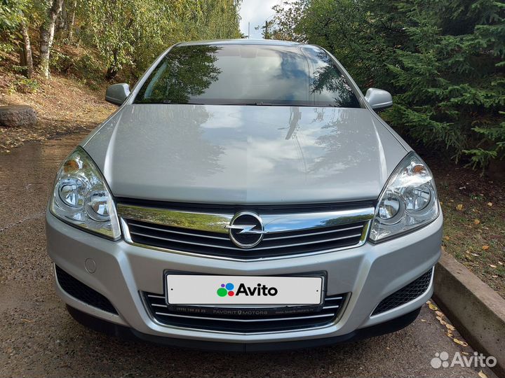 Opel Astra 1.8 AT, 2014, 64 500 км