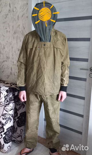 Защитный костюм