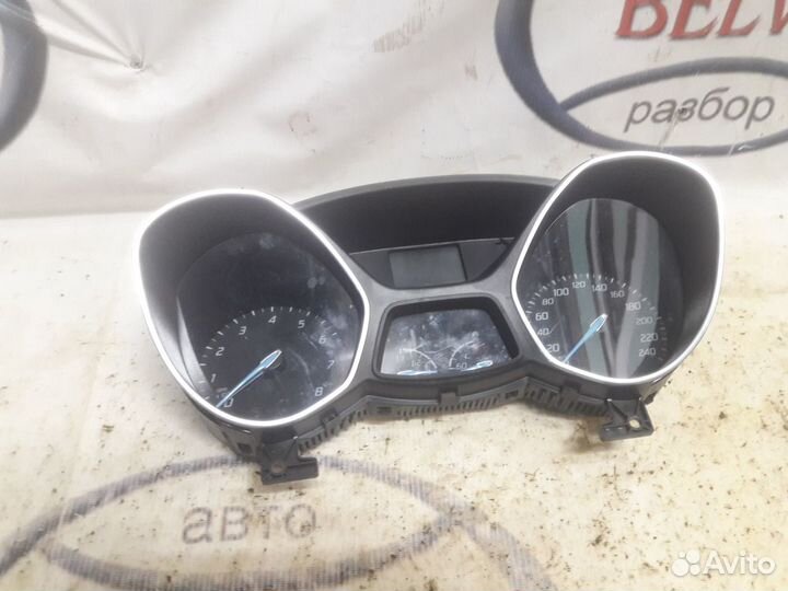 Панель приборов Ford Focus 3