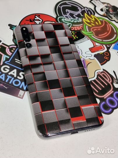 Защитная плёнка на корпус телефона с установкой