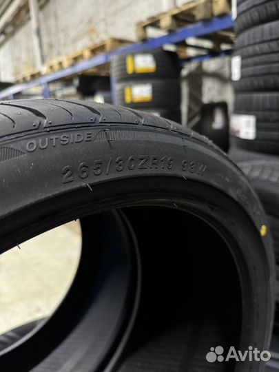 Grenlander L-Zeal56 235/35 R19 и 265/30 R19 93W