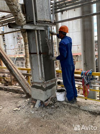 Подсобный рабочий на строительстве